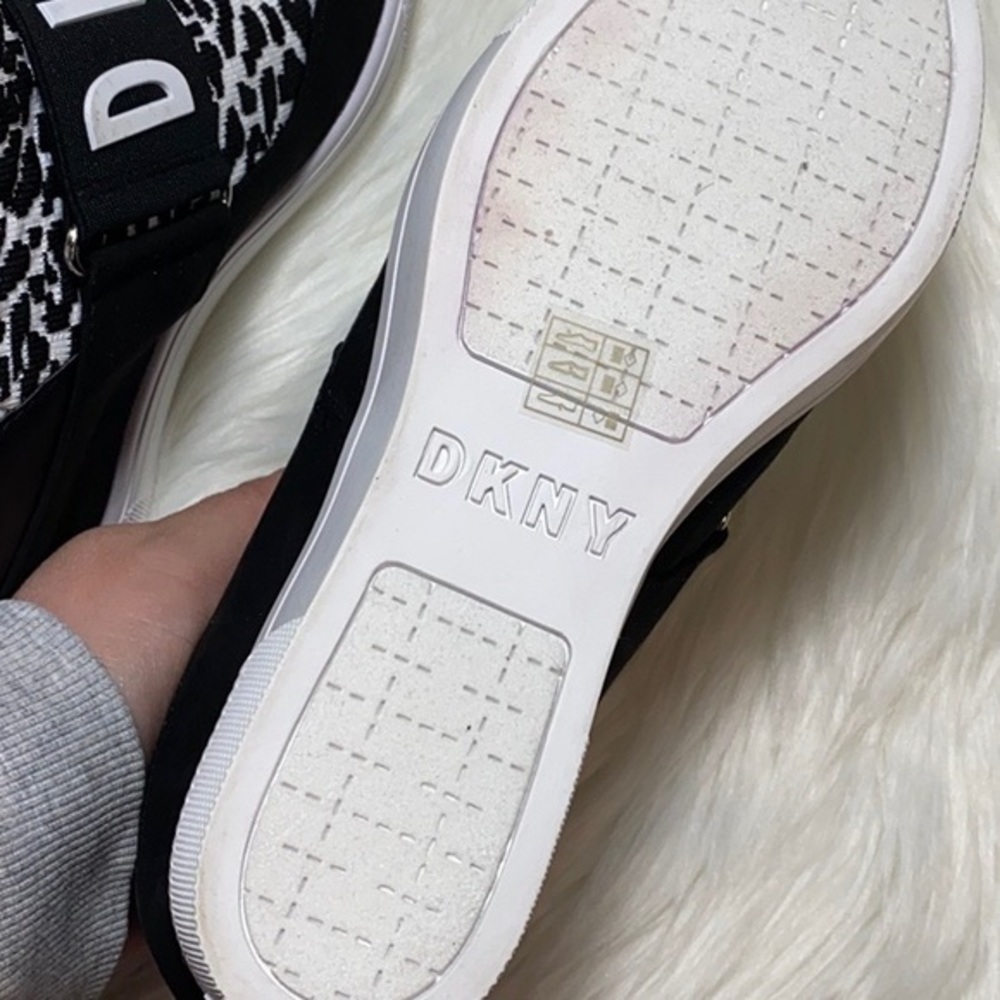 DKNY SLIP-ON WEDGED SNEAKERS - Picture 3 of 5